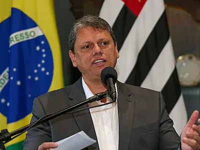 Tarcísio lança modelo de vestibular seriado para universidades de SP