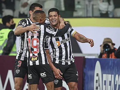 Com Hulk artilheiro, Atlético-MG vence e se classifica na Libertadores