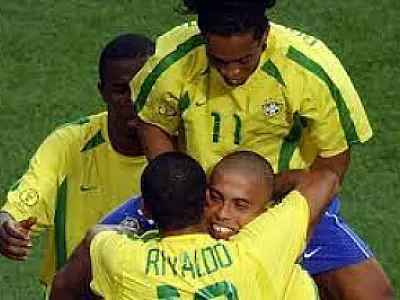 Copa do Mundo de veteranos vai ter Brasil com Ronaldinho e Kaká, diz jornal