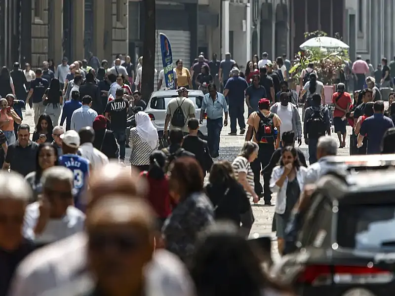 Desemprego em novembro chega a 6,1%, o menor desde 2012