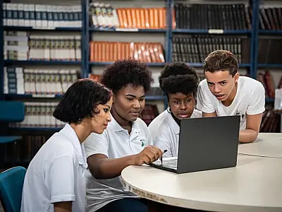 Mais da metade dos professores já presenciou casos de racismo em sala de aula