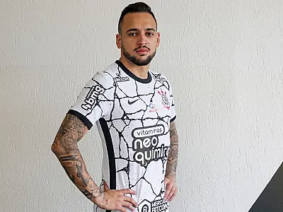 Após fugir da Guerra na Ucrânia, Maycon é apresentado pelo Corinthians