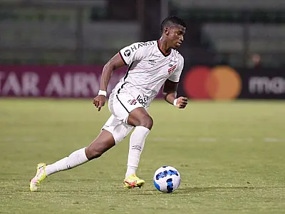 Athletico-PR inicia Libertadores com empate com o Caracas