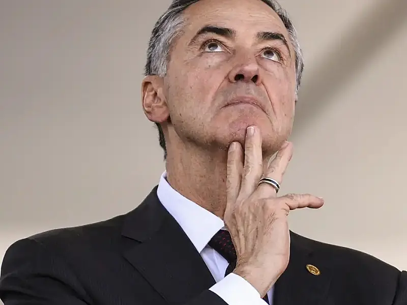 Barroso diz que julgamento de Bolsonaro ocorrerá com serenidade