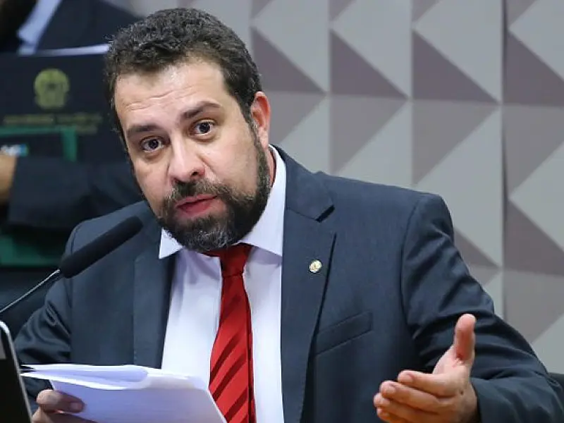 Boulos usa palanque de Lula e dá recados a Tarcísio e a vice de Nunes