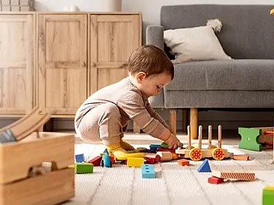 Como escolher os brinquedos que auxiliam no processo de aprendizagem e desenvolvimento infantil