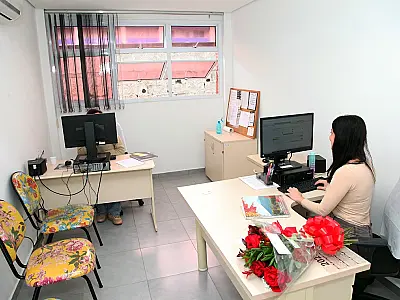 Após reforma, Centro-Dia volta a atender idosos em Santos