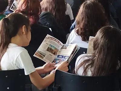 De maneira divertida, estudantes "mergulham" no Porto de Santos