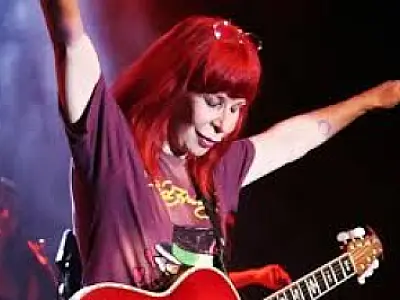 Um ano após a morte de Rita Lee, relembre sua trajetória através de suas músicas