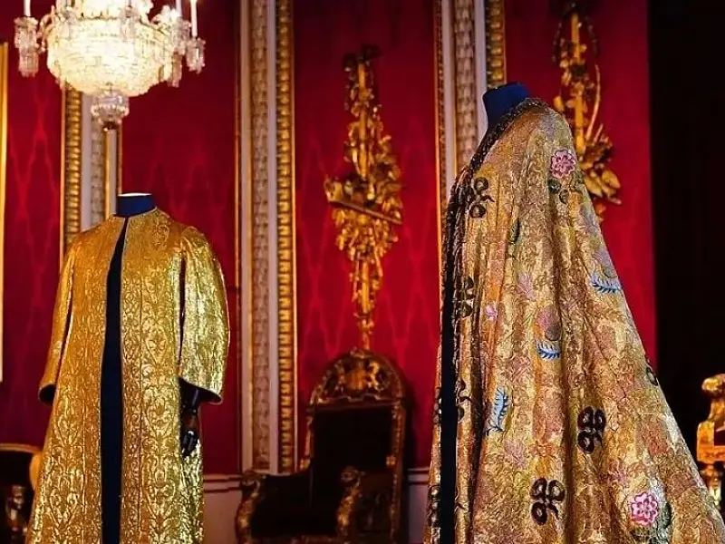Figurino da coroação do rei Charles tem peça de mais de 200 anos