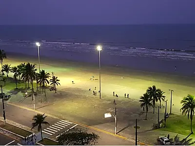 Projeto vai usar sacos de areia para frear avanço do mar em praia de Peruíbe (SP)
