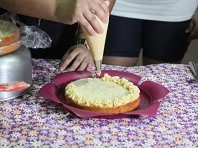 Projeto do CMDCA ensina artesanato e culinária e traz novo significado de vida