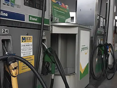 Petrobras reduz preço da gasolina A para as distribuidoras