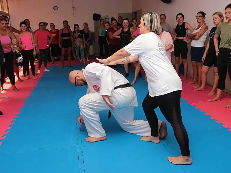 Curso de defesa pessoal para mulheres tem inscrições abertas em Santos