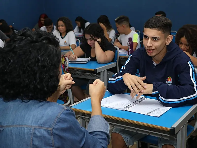 Guarujá vai contratar 25 intérpretes de libras para a rede municipal