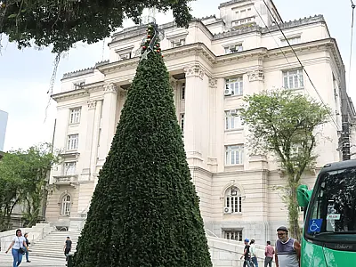 Espírito Natalino começa a tomar conta do Centro Histórico de Santos