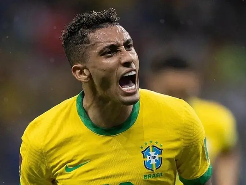 Brasil encara Chile no Maracanã em penúltimo duelo pelas Eliminatórias
