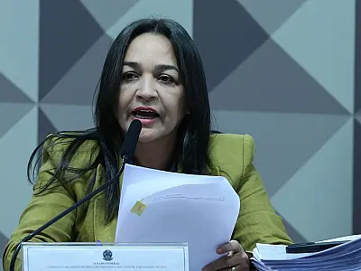 Relatora pede indiciamento de Bolsonaro e mais 60 golpistas