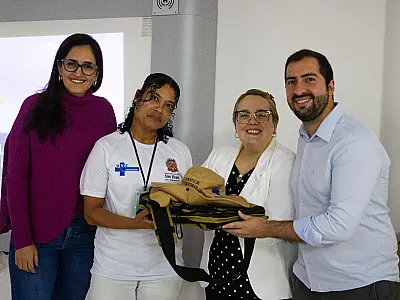 Mais de 100 agentes de combates às endemias recebem uniformes e equipamentos
