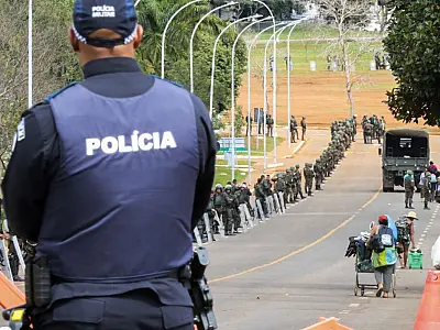 Presos no QG do Exército chegam a 1,2 mil; 204 foram detidos domingo