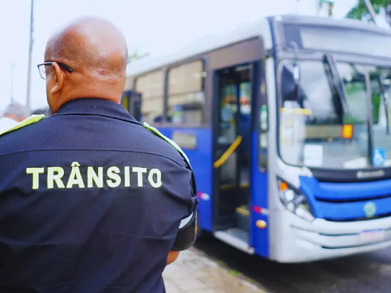 Fiscalização recolhe 8 ônibus do transporte público de Mongaguá por irregularidades