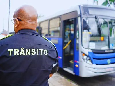Fiscalização recolhe 8 ônibus do transporte público de Mongaguá por irregularidades