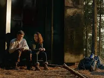 Alice Braga questiona o que é ser feliz e viaja o multiverso na série 'Matéria Escura'