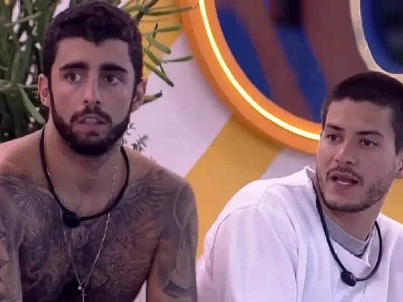 Scooby e Arthur batem boca por causa do critério para voto no Paredão