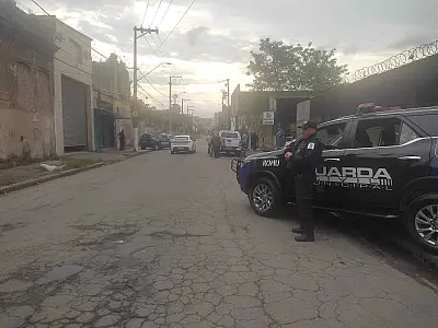 Câmeras flagram e Guarda Municipal de Santos detém dupla por furto de fios