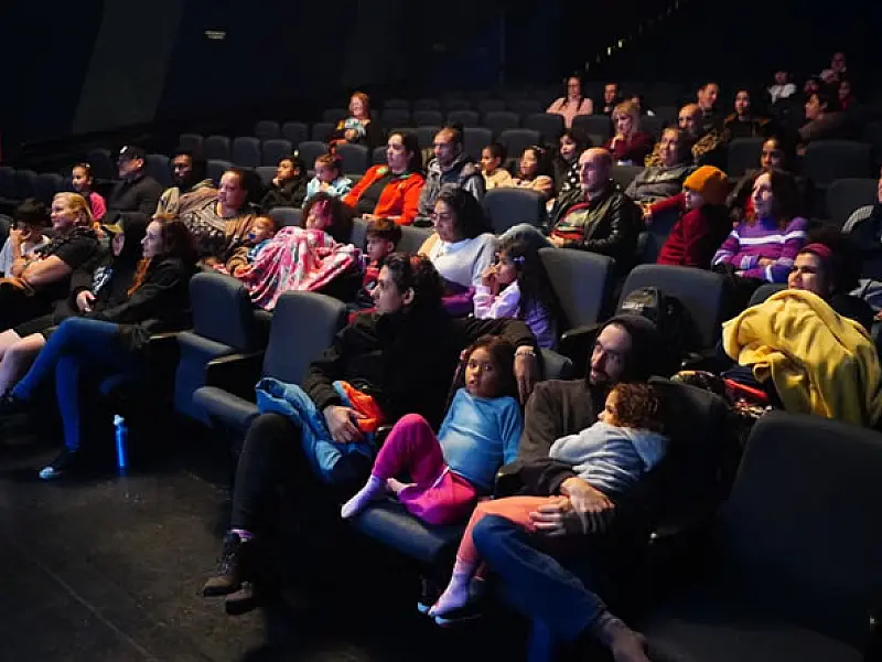 Mongaguá recebe sessões gratuitas de cinema pelo projeto Pontos MIS nesta semana