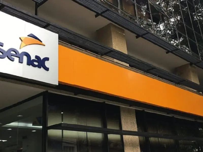 Senac e Governo Federal oferecem 220 vagas em curso gratuito de comércio exterior a pessoas negras