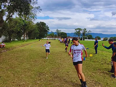 Atletismo movimenta os Jogos Estudantis de São Vicente