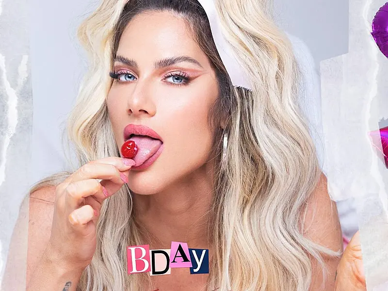 Giovanna Ewbank celebra aniversário com festa anos 2000