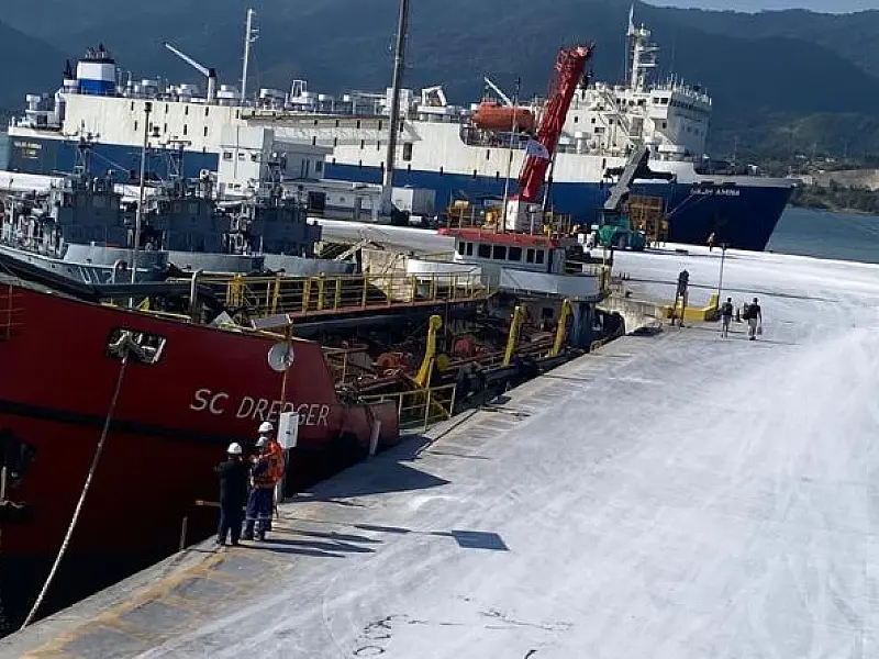 Porto de São Sebastião inicia dragagem de manutenção para garantir operações seguras