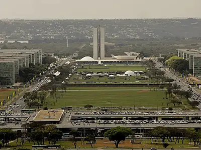 Dívida Pública sobe 2,25% em fevereiro e aproxima-se de R$ 6,6 tri