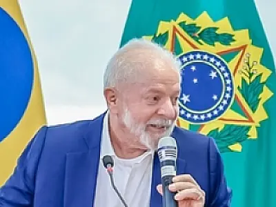 Lula comemorou que feriados em 2024 caem sábado