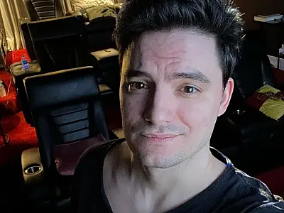 Felipe Neto retoma carreira de youtuber e anuncia nova equipe