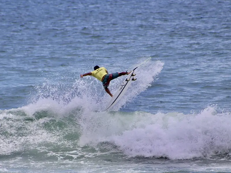 Pitangueiras é palco da 1ª etapa do HD Guarujá Open de Surf