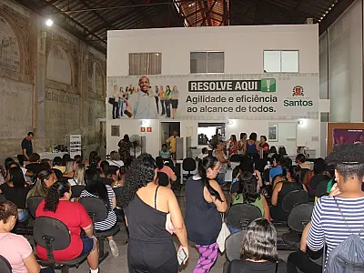 'Emprega Mulher' leva 170 pessoas para o Centro de Emprego e Trabalho em Santos