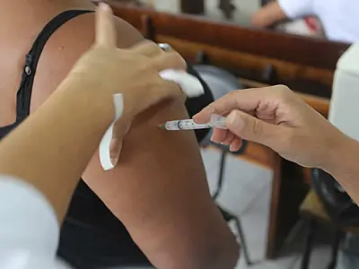Multivacinação: Guarujá realiza mutirão para atualização da carteirinha neste sábado (15)