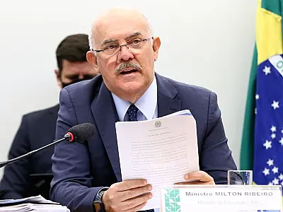 Ministro da Educação pede exoneração do cargo após denúncia de gabinete paralelo
