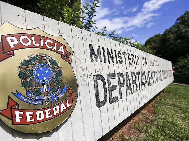 PF realiza operação contra tráfico internacional de drogas