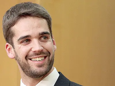 Eduardo Leite anuncia renúncia ao Governo do RS e sugere atuar nas eleições a presidente
