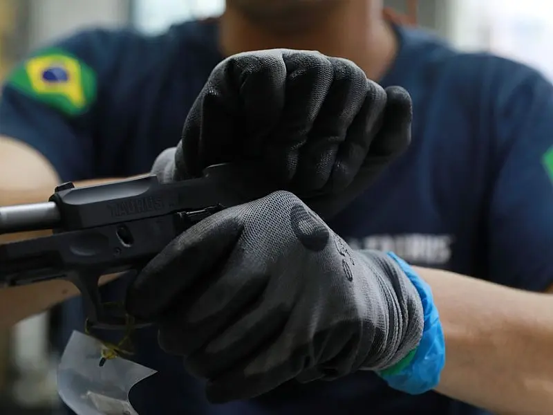 Proprietários de armas de fogo têm 60 dias para fazer cadastro