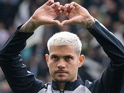 Bruno Guimarães pode ganhar R$ 1,2 mi por semana em renovação com Newcastle