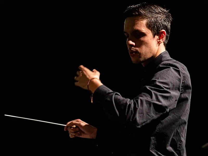 Maestro-adjunto da Orquestra Cubatão Sinfonia é convidado para especialização na Alemanha