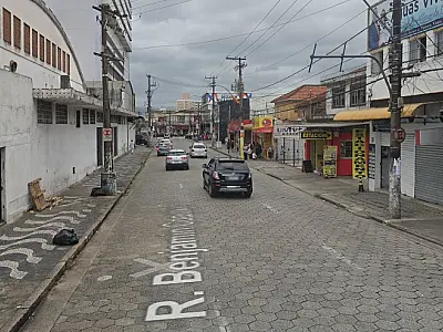 São Vicente inicia pavimentação da Rua Benjamin Constant, no Centro da cidade