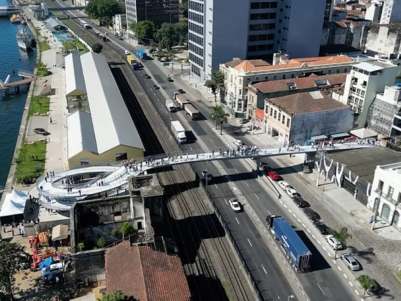 Aberta a nova passarela que liga o Parque Valongo ao Centro Histórico de Santos