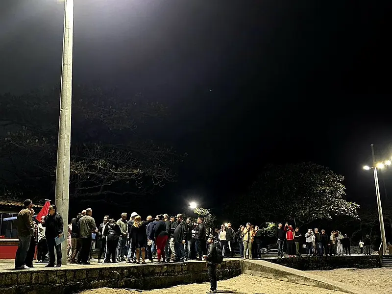 Prefeitura de Guarujá implanta iluminação em LED na orla da Praia do Guaiúba