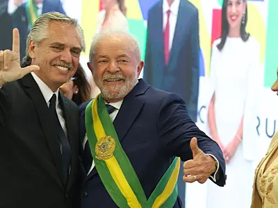 Lula vai estrear agenda internacional com viagem à Argentina